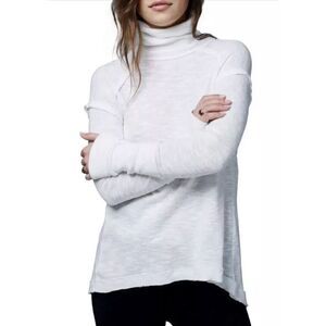 FREE PEOPLE  We The Free Womens M Split Back Turtleneck Sweater Long Cuffs Ivory